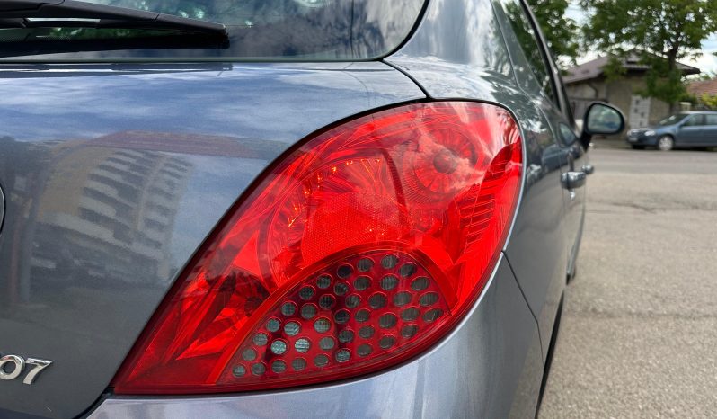 
								PEUGEOT 2006/CLIMATRONIC/TRAPA/BENZINA full									