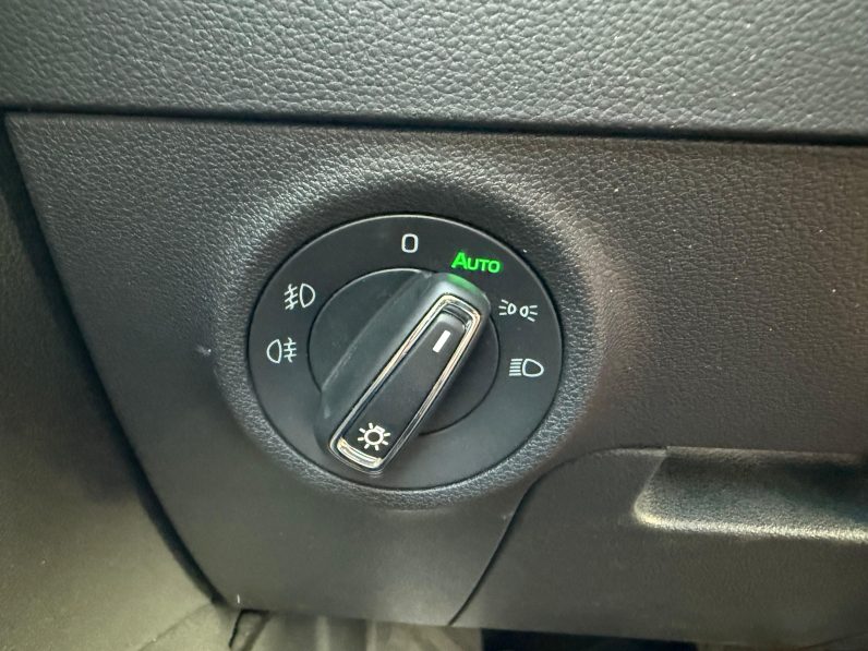 
								SKODA KAROQ / 2020 / AUTOMATĂ / COCKPIT full									