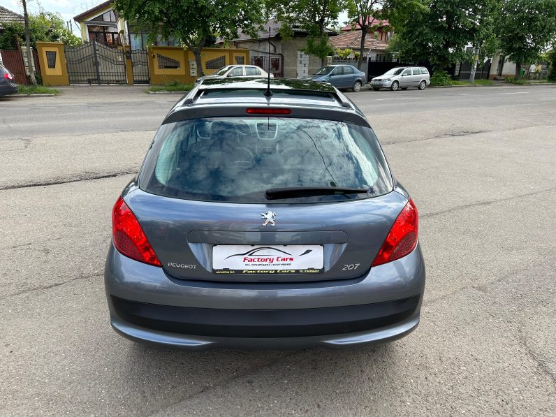 
								PEUGEOT 2006/CLIMATRONIC/TRAPA/BENZINA full									