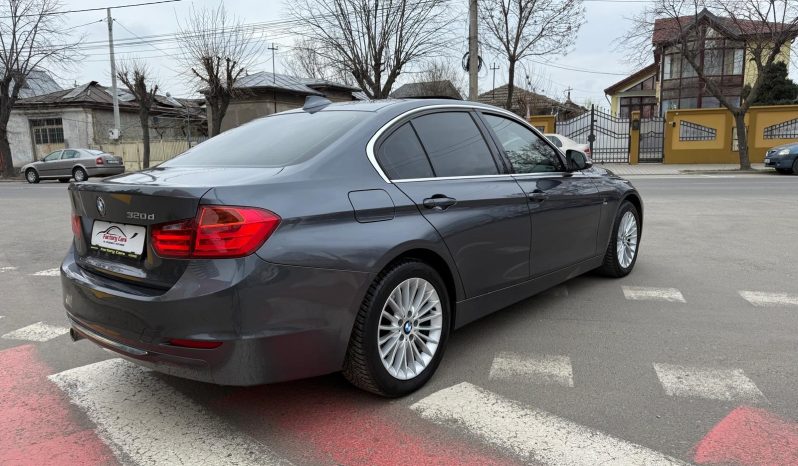 
								BMW Seria 3 / An 2012 / 2,0 D / Cutie automata full									