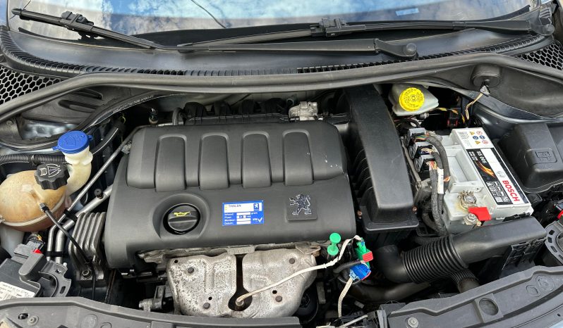 
								PEUGEOT 2006/CLIMATRONIC/TRAPA/BENZINA full									