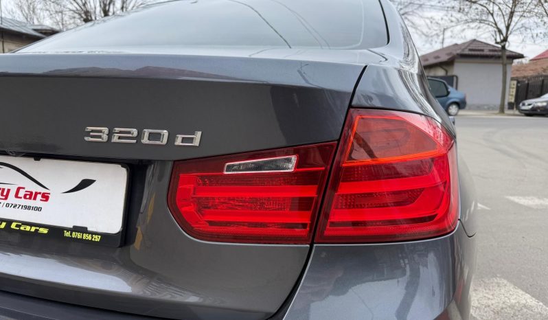 
								BMW Seria 3 / An 2012 / 2,0 D / Cutie automata full									