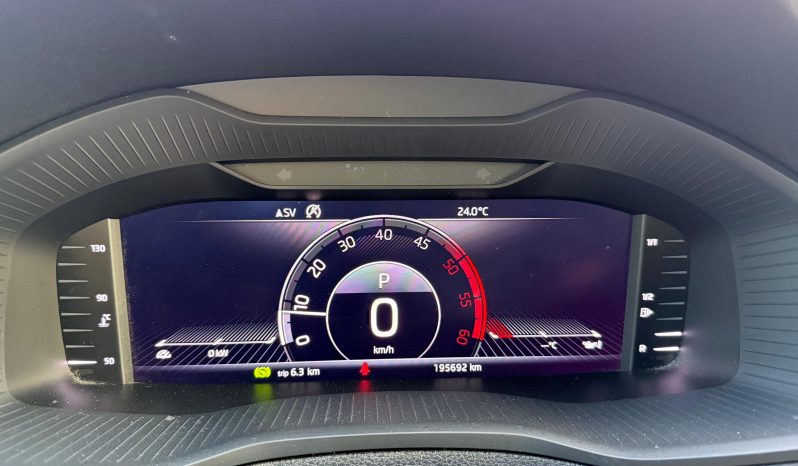 
								SKODA KAROQ / 2020 / AUTOMATĂ / COCKPIT full									