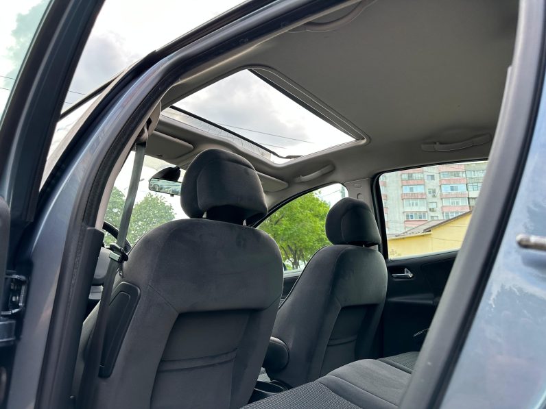 
								PEUGEOT 2006/CLIMATRONIC/TRAPA/BENZINA full									