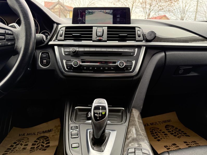 
								BMW Seria 3 / An 2012 / 2,0 D / Cutie automata full									