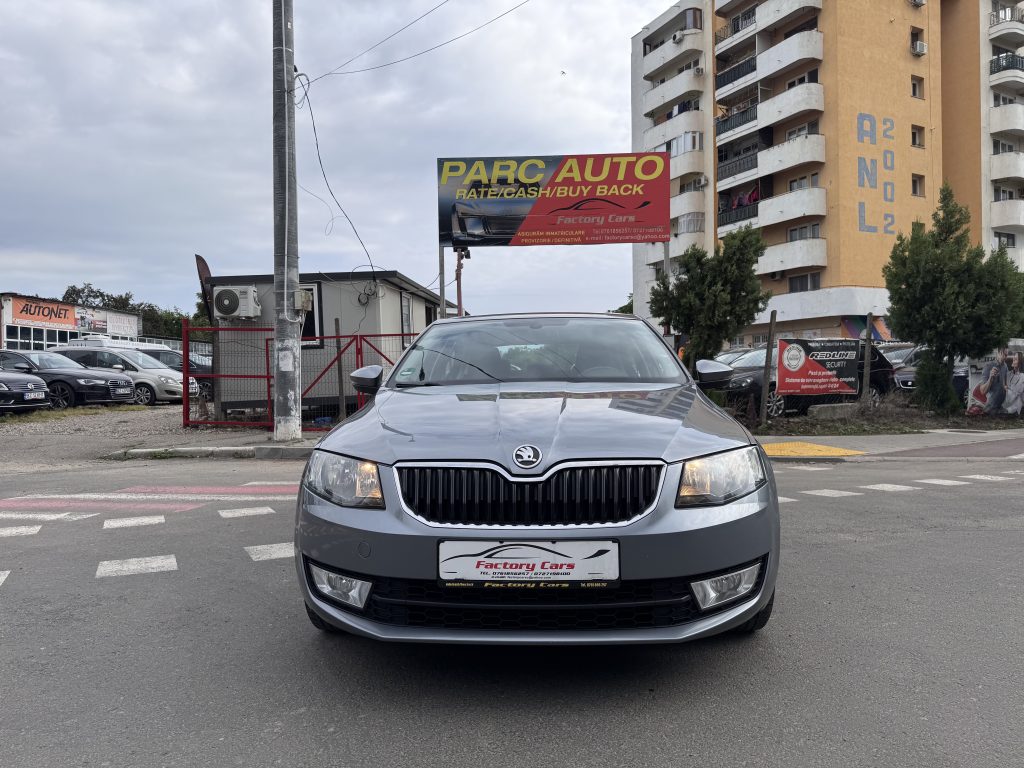 SKODA OCTAVIA / BENZINĂ /