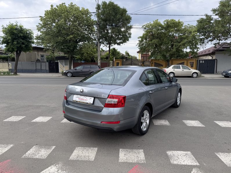
								SKODA OCTAVIA / BENZINĂ / full									
