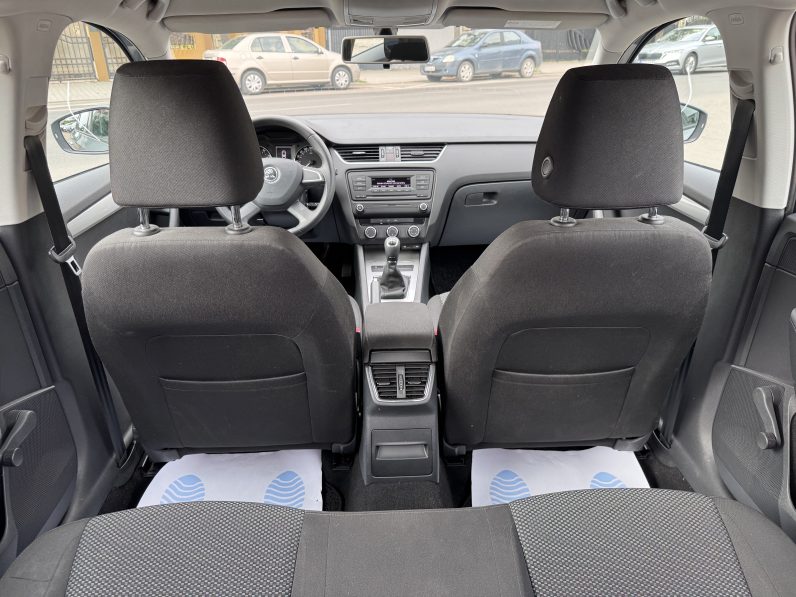 
								SKODA OCTAVIA / BENZINĂ / full									
