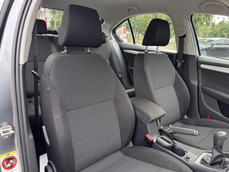 
								SKODA OCTAVIA / BENZINĂ / full									