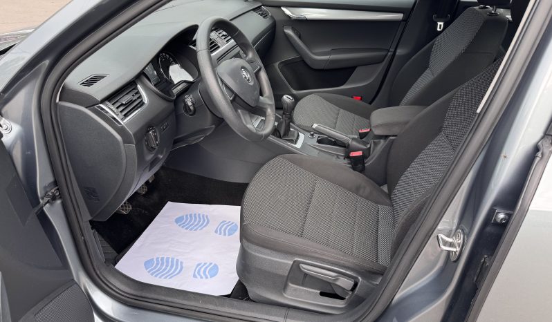 
								SKODA OCTAVIA / BENZINĂ / full									