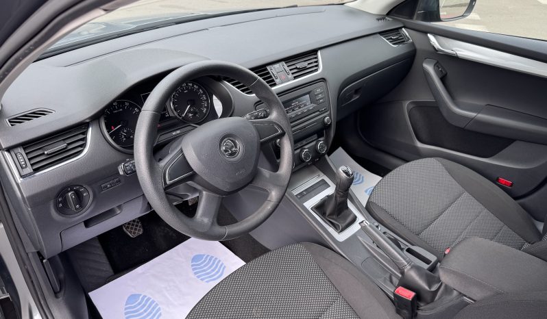
								SKODA OCTAVIA / BENZINĂ / full									