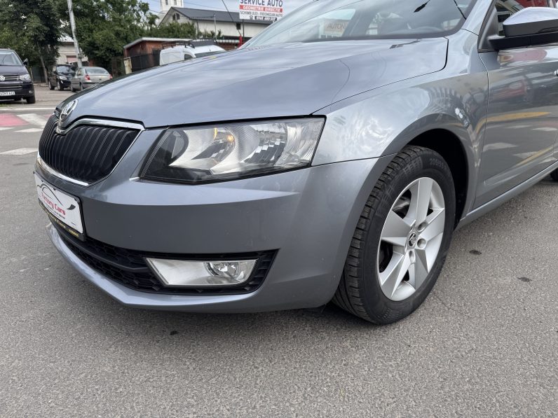 
								SKODA OCTAVIA / BENZINĂ / full									