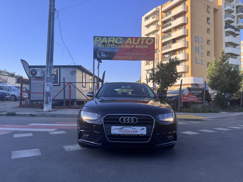 AUDI A4 / 2,0 D / AN 2013 / Navigatie