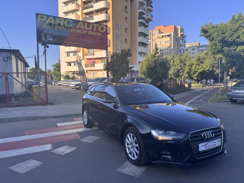 
								AUDI A4 / 2,0 D / AN 2013 / Navigatie full									