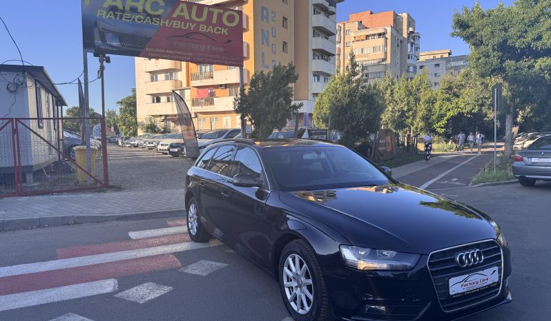 
								AUDI A4 / 2,0 D / AN 2013 / Navigatie full									