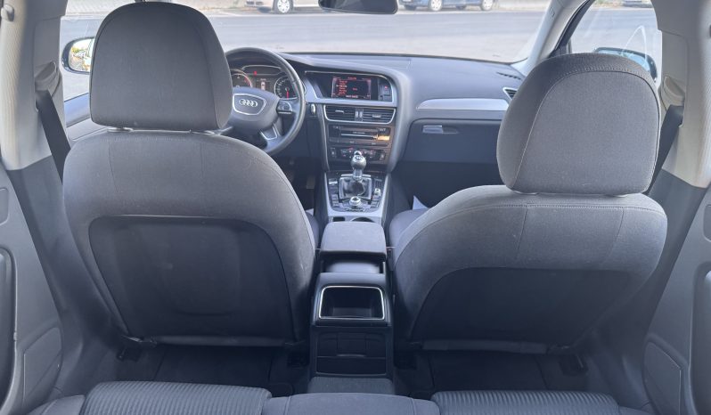 
								AUDI A4 / 2,0 D / AN 2013 / Navigatie full									