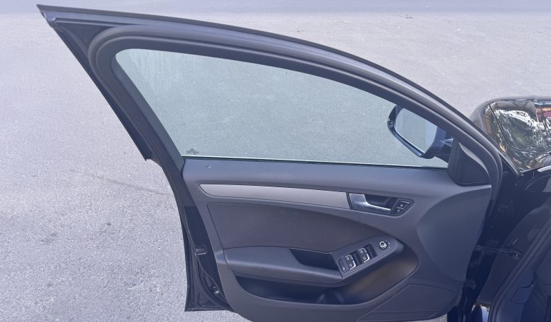 
								AUDI A4 / 2,0 D / AN 2013 / Navigatie full									