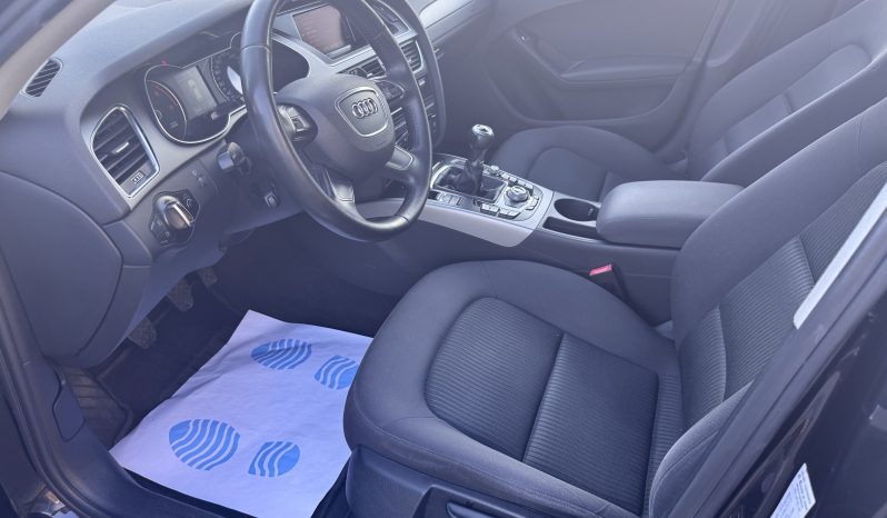 
								AUDI A4 / 2,0 D / AN 2013 / Navigatie full									