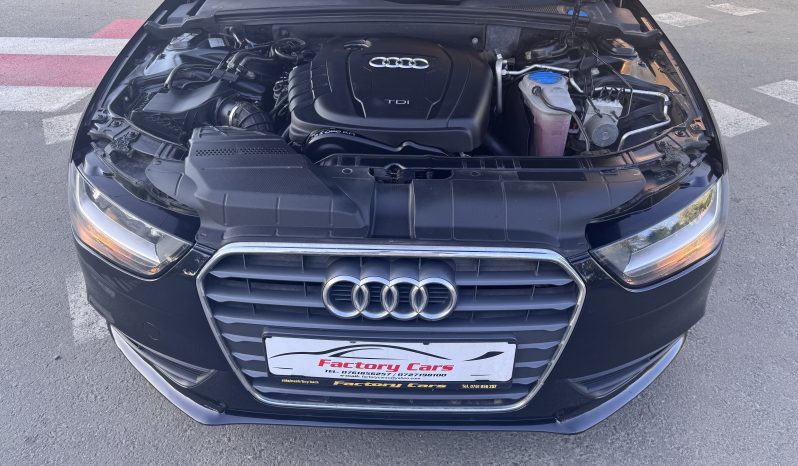 
								AUDI A4 / 2,0 D / AN 2013 / Navigatie full									
