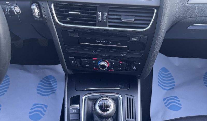 
								AUDI A4 / 2,0 D / AN 2013 / Navigatie full									
