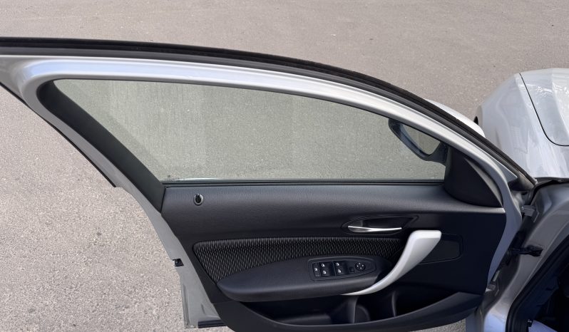 
								BMW SERIA 1 / 1,6 BENZINA / NAVIGAȚIE full									