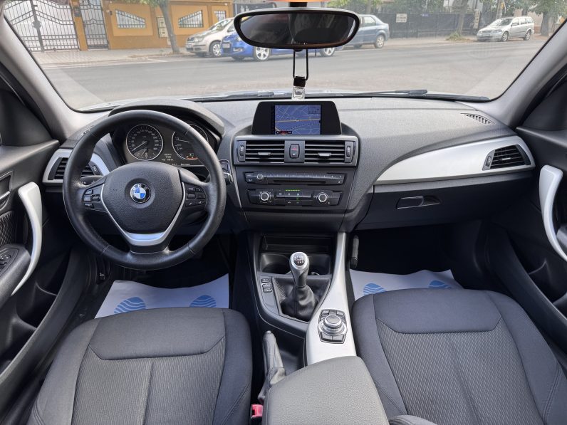 
								BMW SERIA 1 / 1,6 BENZINA / NAVIGAȚIE full									