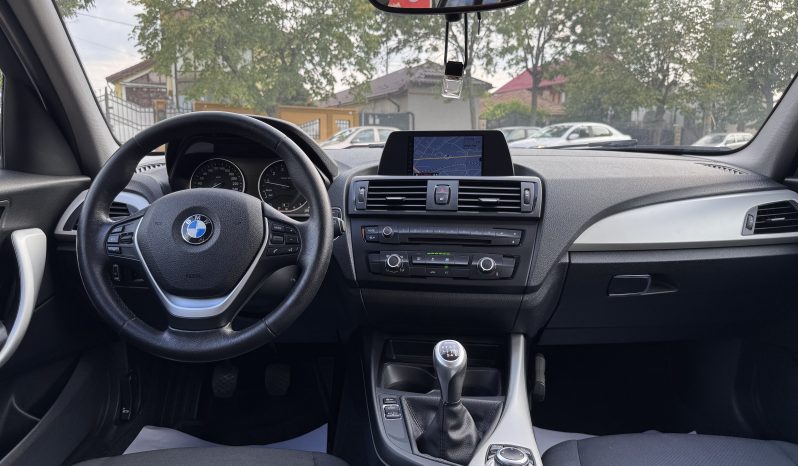 
								BMW SERIA 1 / 1,6 BENZINA / NAVIGAȚIE full									