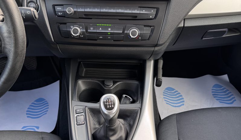 
								BMW SERIA 1 / 1,6 BENZINA / NAVIGAȚIE full									