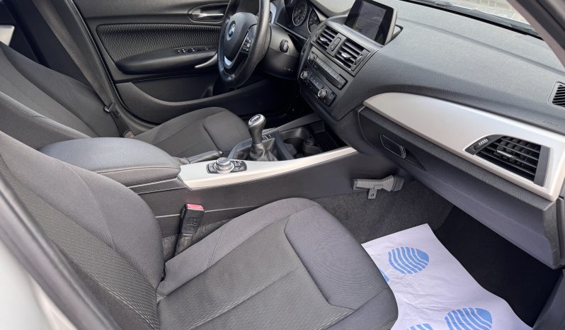
								BMW SERIA 1 / 1,6 BENZINA / NAVIGAȚIE full									