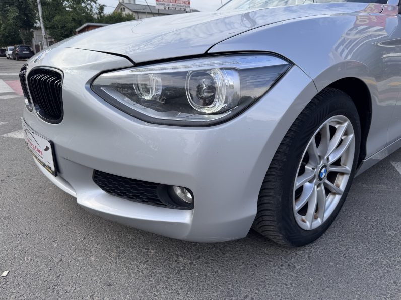
								BMW SERIA 1 / 1,6 BENZINA / NAVIGAȚIE full									