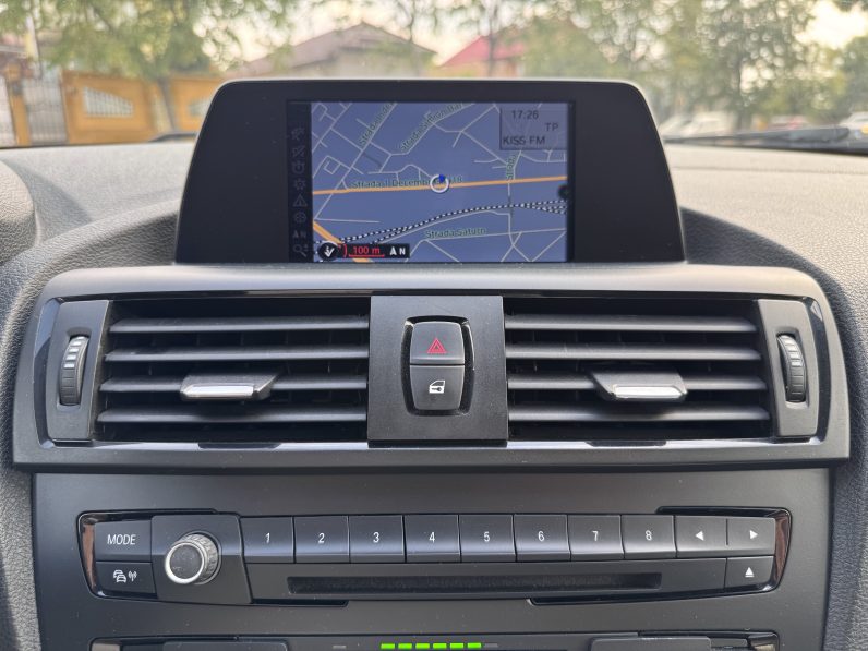 
								BMW SERIA 1 / 1,6 BENZINA / NAVIGAȚIE full									