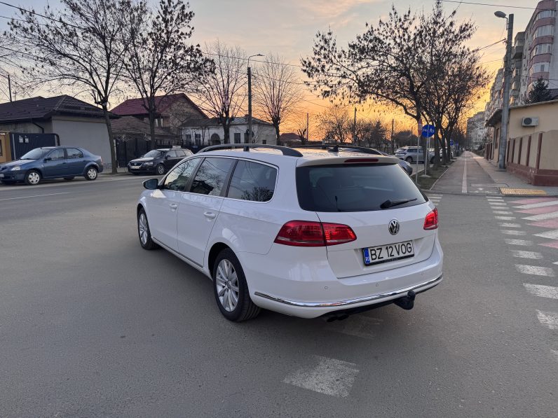 
								VW PASSAT / AN 2015 / 2,0 D / CUTIE AUTOMATA full									