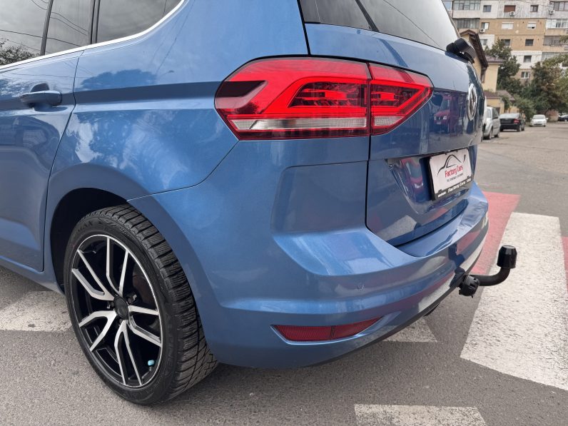 
								VW TOURAN / AN 2016 / 1,6 D / EURO 6 / CUTIE AUTOMATA/ 7 LOCURI full									