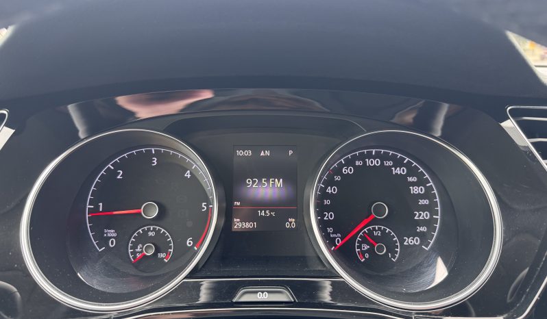 
								VW TOURAN / AN 2016 / 1,6 D / EURO 6 / CUTIE AUTOMATA/ 7 LOCURI full									