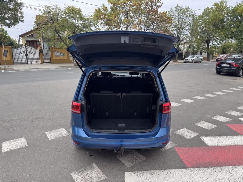 
								VW TOURAN / AN 2016 / 1,6 D / EURO 6 / CUTIE AUTOMATA/ 7 LOCURI full									