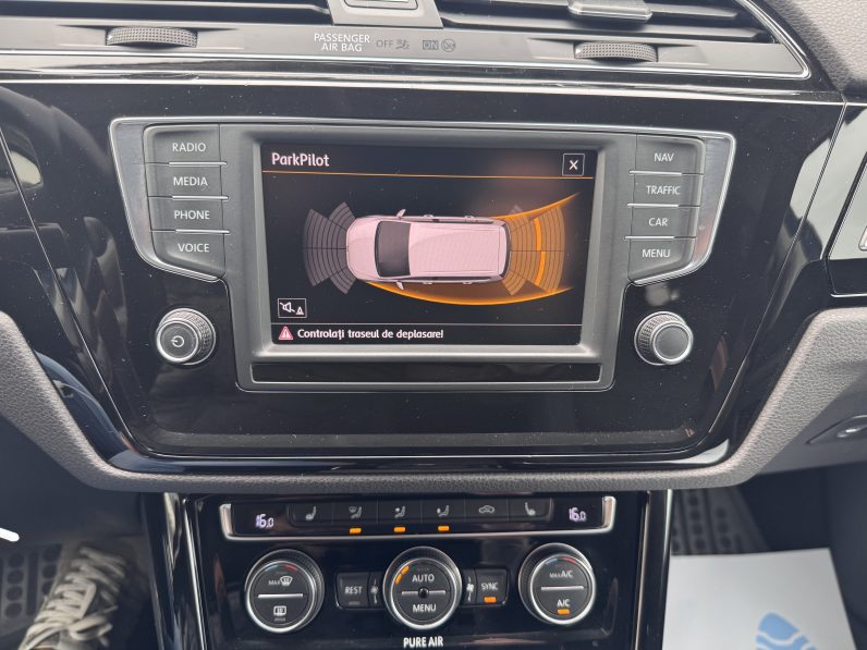 
								VW TOURAN / AN 2016 / 1,6 D / EURO 6 / CUTIE AUTOMATA/ 7 LOCURI full									