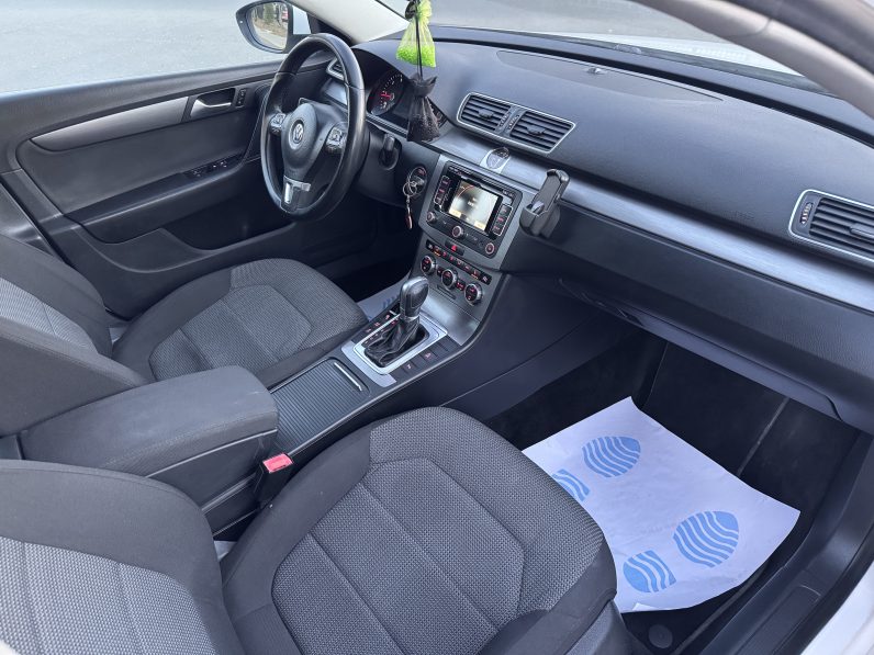 
								VW PASSAT / AN 2015 / 2,0 D / CUTIE AUTOMATA full									