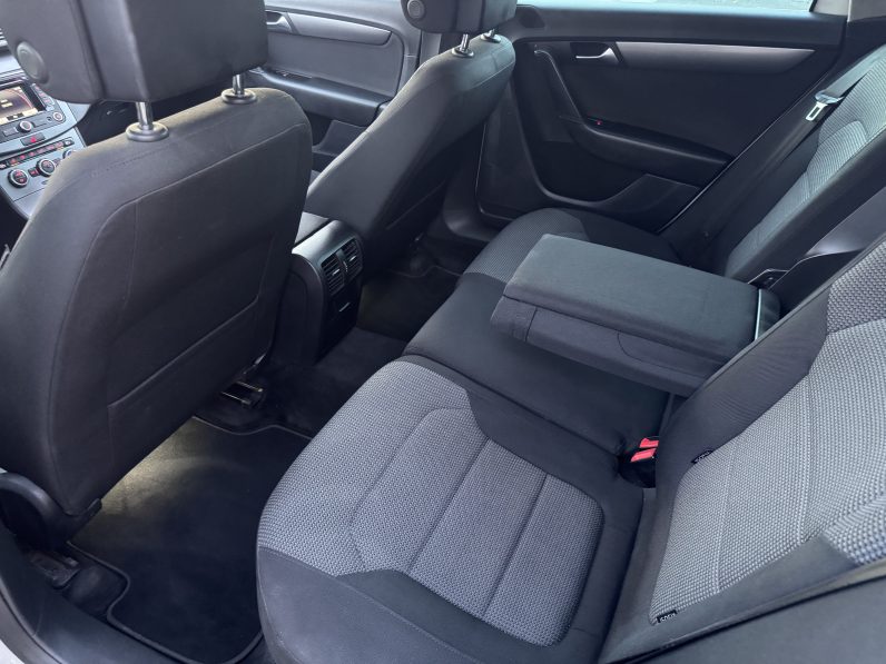 
								VW PASSAT / AN 2015 / 2,0 D / CUTIE AUTOMATA full									