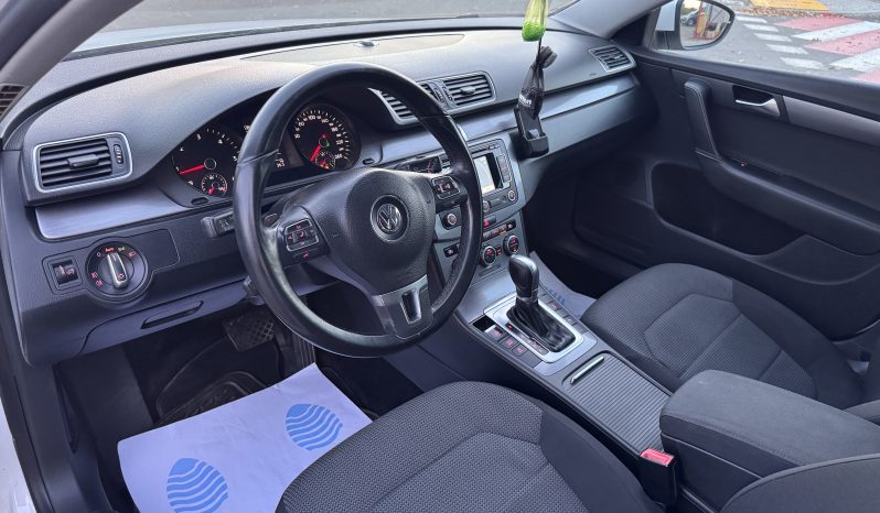 
								VW PASSAT / AN 2015 / 2,0 D / CUTIE AUTOMATA full									