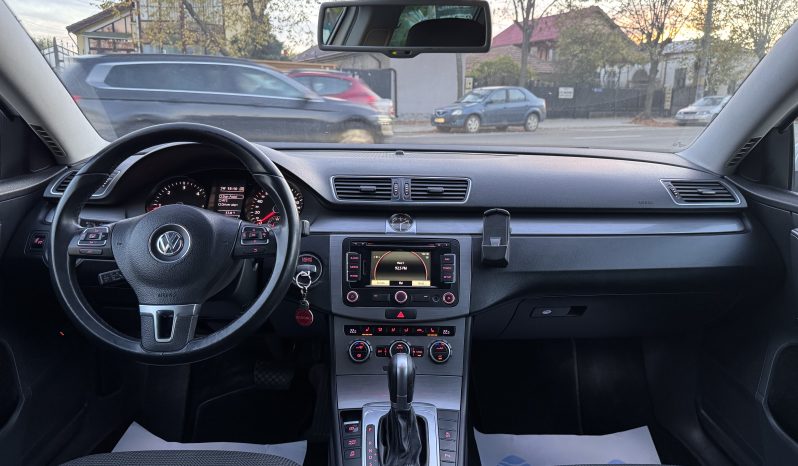 
								VW PASSAT / AN 2015 / 2,0 D / CUTIE AUTOMATA full									