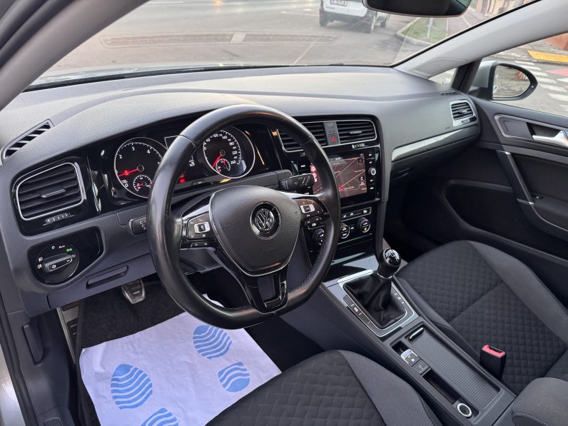 
								VW GOLF 7 / AN 2019 / 1,6 D full									