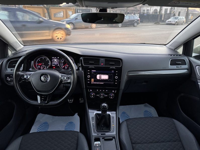 
								VW GOLF 7 / AN 2019 / 1,6 D full									