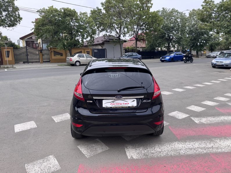 
								FORD FIESTA TITANIUM / AN 2009 / 1,6 D full									