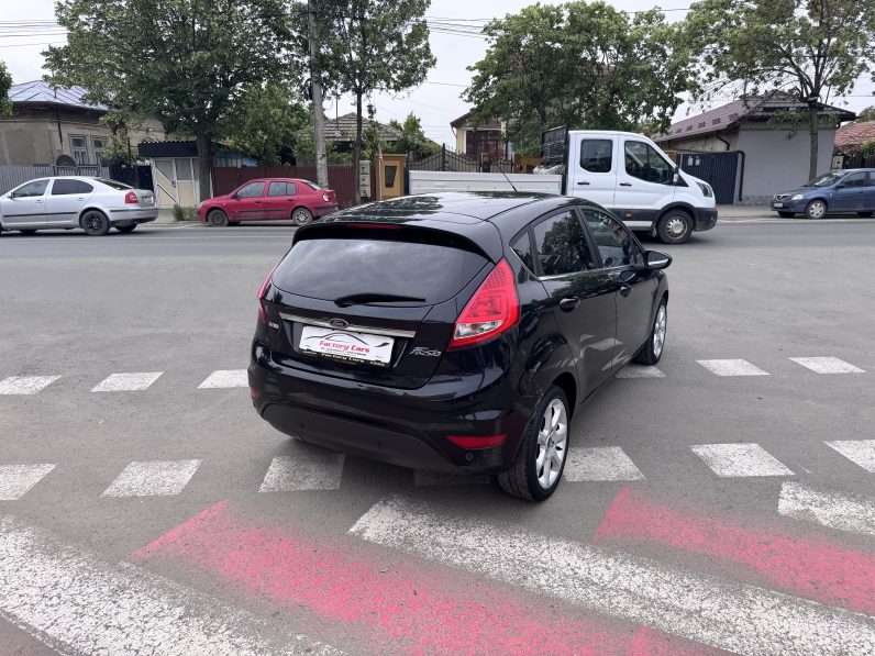 
								FORD FIESTA TITANIUM / AN 2009 / 1,6 D full									