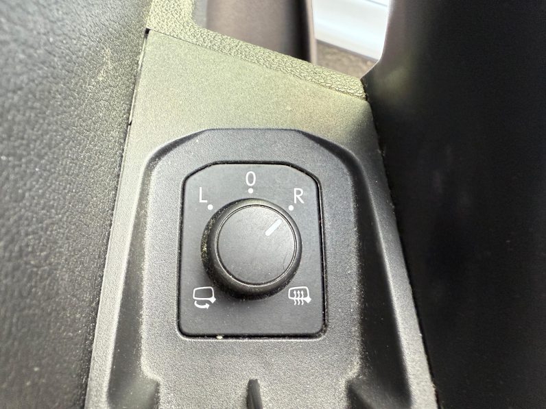 
								SKODA KAROQ / 2020 / AUTOMATĂ / COCKPIT full									
