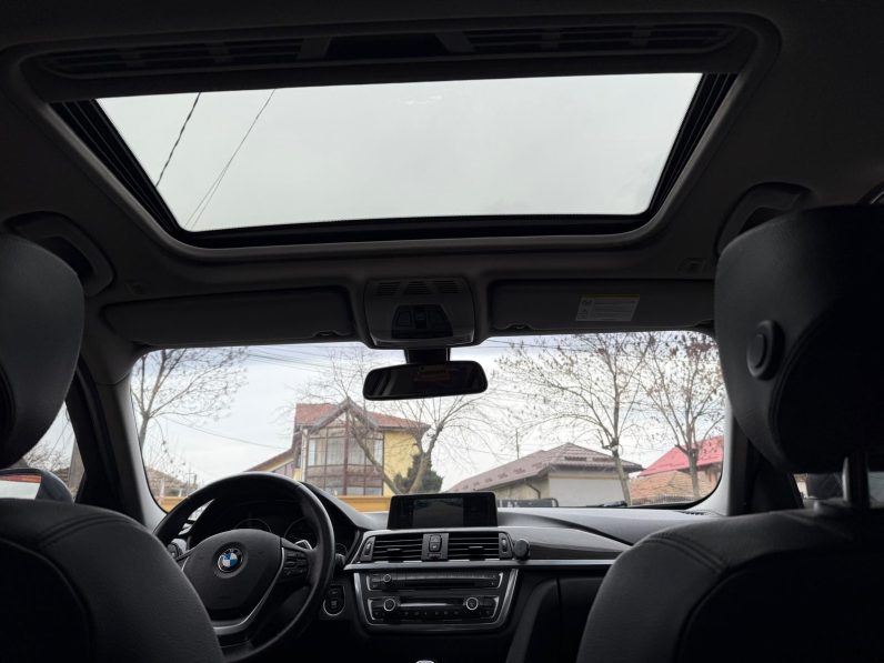 
								BMW Seria 3 / An 2012 / 2,0 D / Cutie automata full									