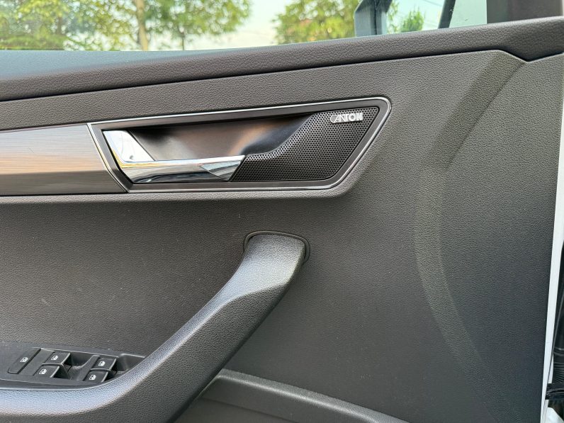 
								SKODA KAROQ / 2020 / AUTOMATĂ / COCKPIT full									