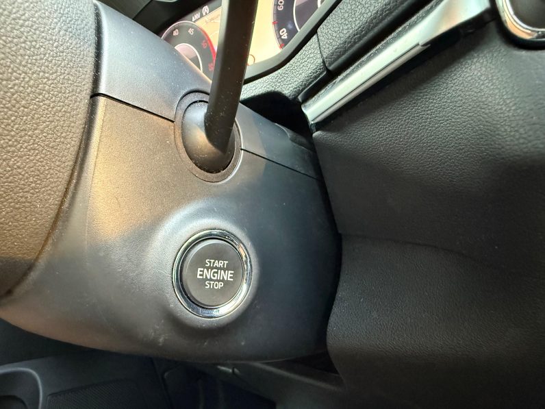 
								SKODA KAROQ / 2020 / AUTOMATĂ / COCKPIT full									