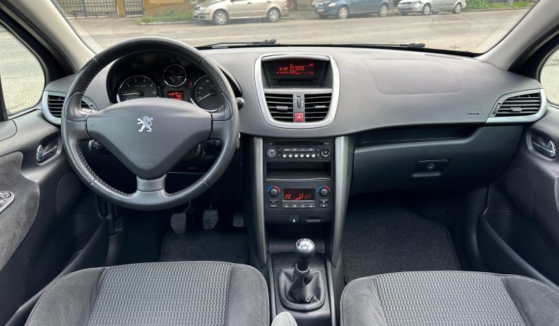 
								PEUGEOT 2006/CLIMATRONIC/TRAPA/BENZINA full									