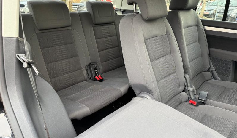 
								VW TOURAN / AN 2009 / BENZINĂ 7 LOCURI full									